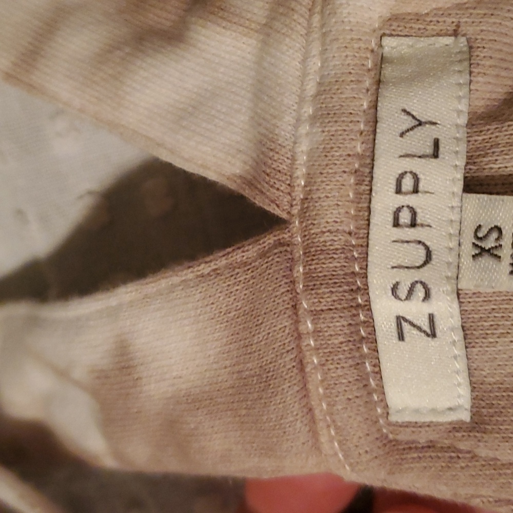 3/$25 Z SUPPLY xs jumper - Picture 7 of 10